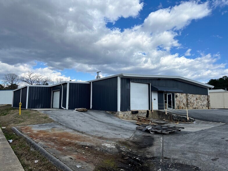 6125 Airways Blvd, Chattanooga, TN à louer - Photo de l’immeuble – Image 2 sur 11