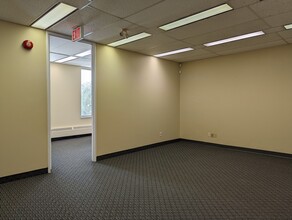 1150 Morrison Dr, Ottawa, ON à louer Photo intérieure– Image 2 sur 5