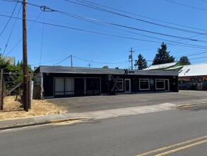 245 Van Buren St, Eugene, OR à louer Photo intérieure– Image 2 sur 3