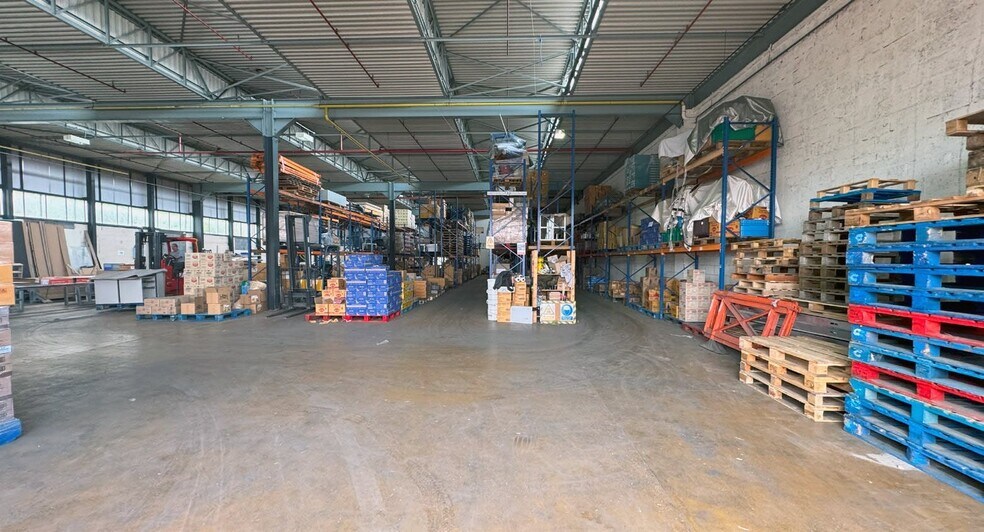 7-9 Wainman Rd, Peterborough à louer - Photo de l’immeuble – Image 3 sur 20