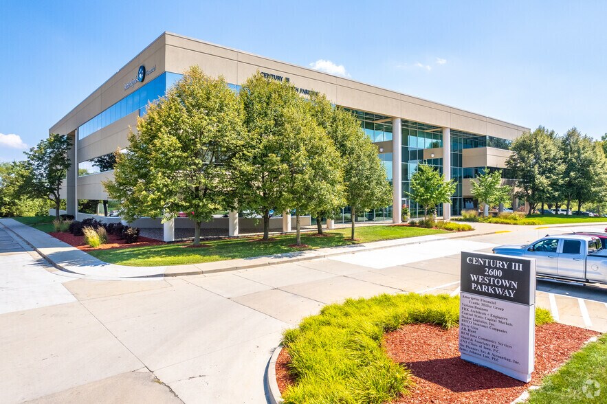 2600 Westown Pky, West Des Moines, IA à louer - Photo de l’immeuble – Image 2 sur 6