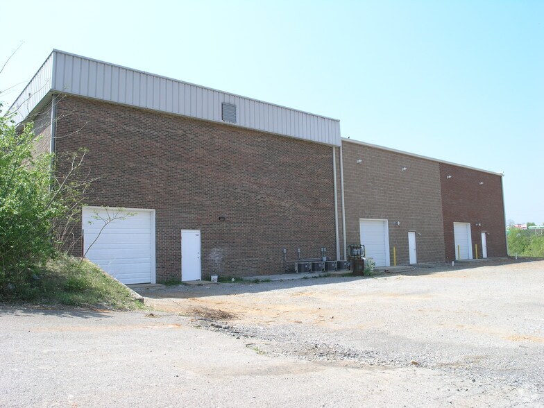 Horace Crow Drive, Clarksville, TN à louer - Photo de l’immeuble – Image 2 sur 8