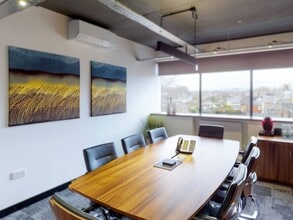 33-35 Cathedral Rd, Cardiff à louer Photo intérieure– Image 2 sur 3