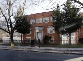 Plus de détails pour 3000 30th St SE, Washington, DC - Logement à vendre