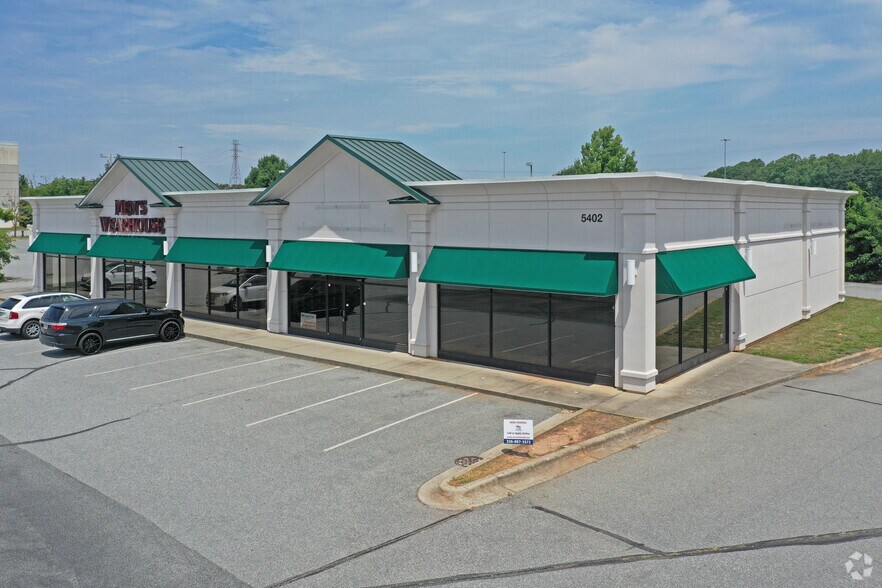 5402 Hornaday Rd, Greensboro, NC à louer - Photo principale – Image 1 sur 5