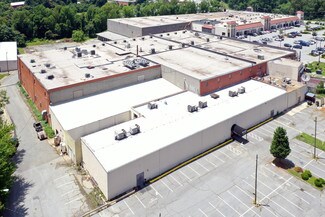 Plus de détails pour 4927 W Market St, Greensboro, NC - Local commercial à vendre