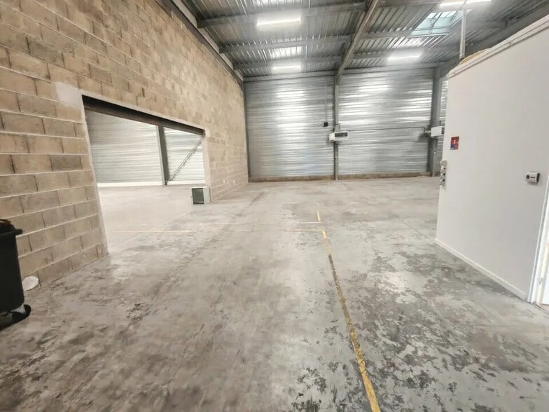 Local d’activités dans Cormontreuil à louer - Photo intérieure – Image 2 sur 10