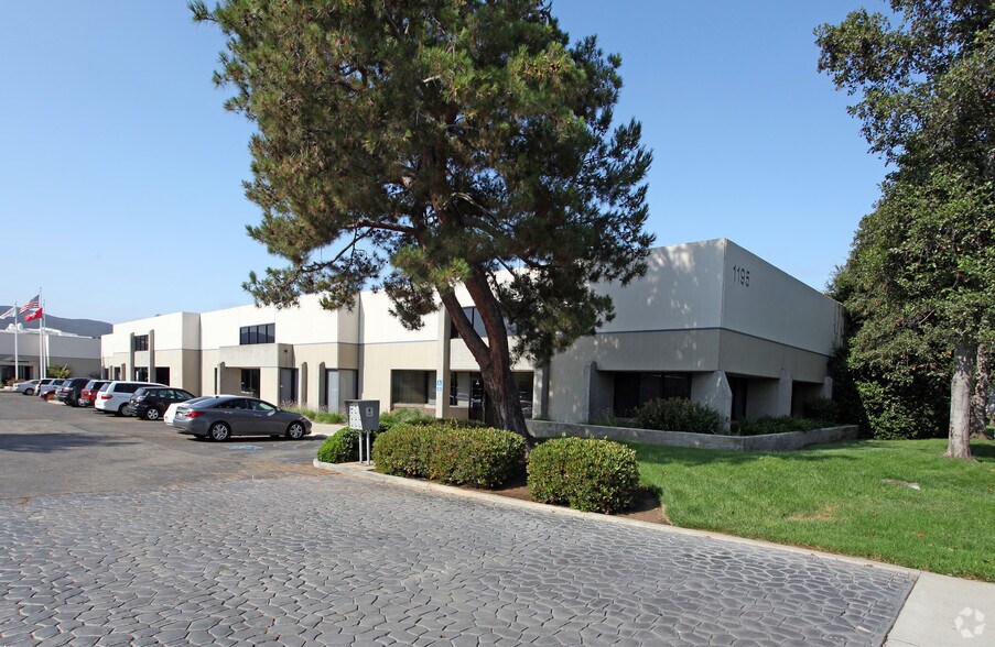 1195 Linda Vista Dr, San Marcos, CA à louer - Photo de l’immeuble – Image 3 sur 20