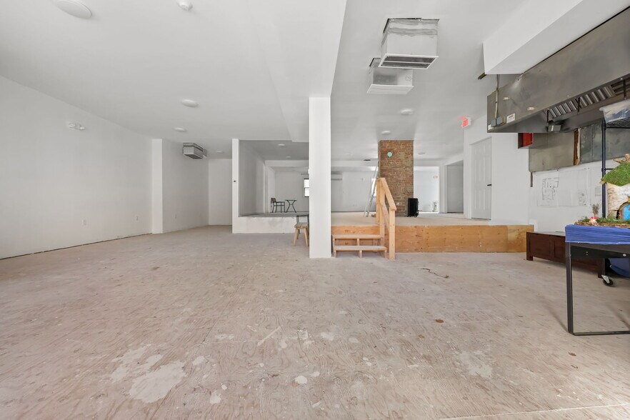 10 N Water St, Greenwich, CT à louer - Photo de l’immeuble – Image 3 sur 25