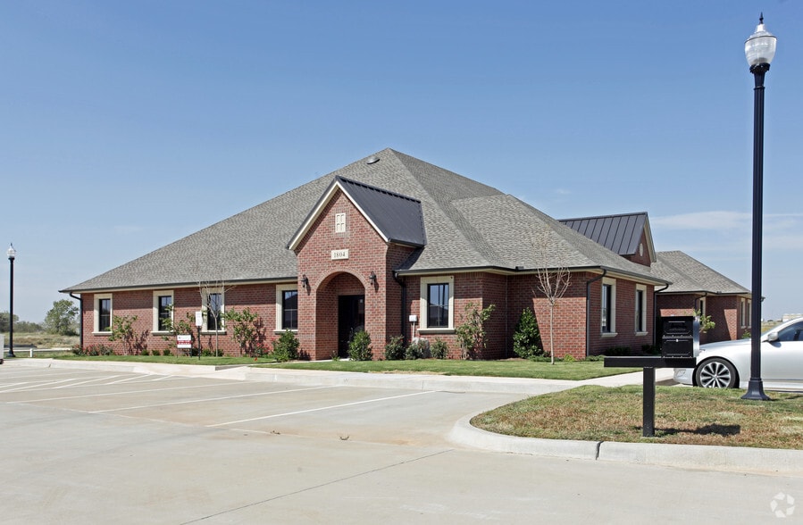1804 Commons Cir, Yukon, OK à louer - Photo principale – Image 1 sur 4