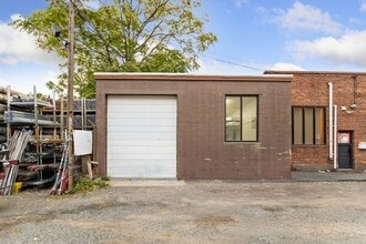 84 Eastern Ave, Malden, MA à louer Photo intérieure– Image 1 sur 5