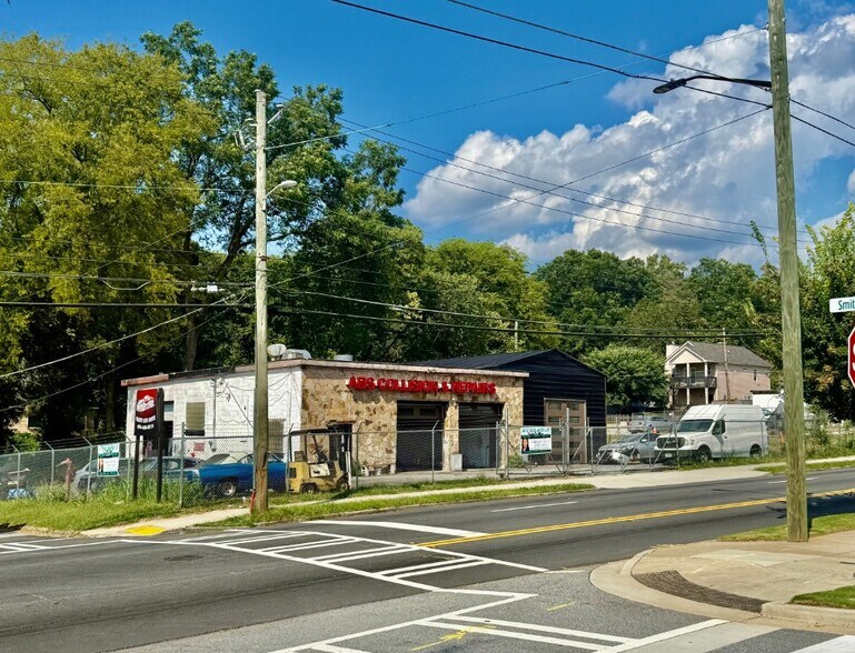 385 University Ave SW, Atlanta, GA à vendre - Photo de l’immeuble – Image 1 sur 3