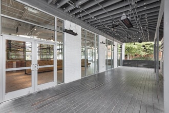 887-891 Howell Mill Rd NW, Atlanta, GA à louer Photo de l’immeuble– Image 1 sur 5
