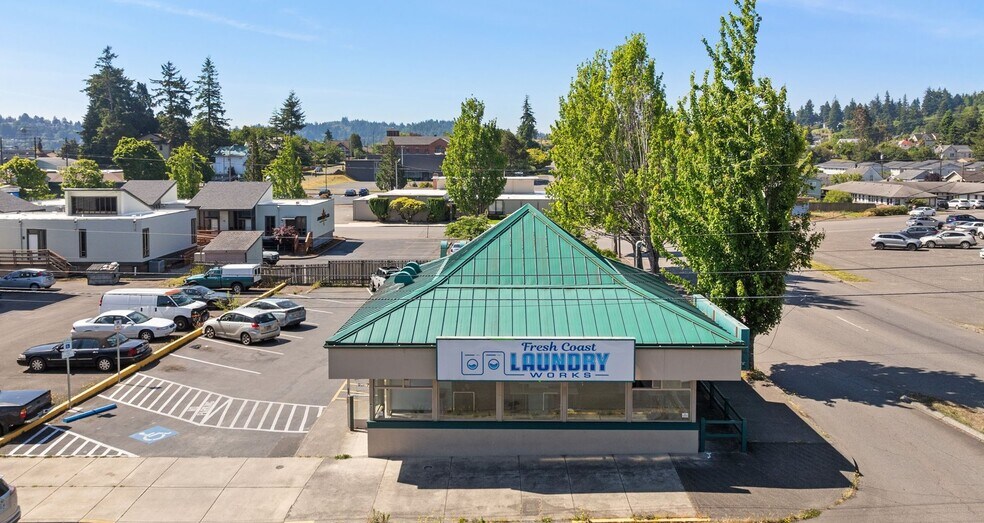 693 W Central Ave, Coos Bay, OR à vendre - Photo principale – Image 3 sur 3