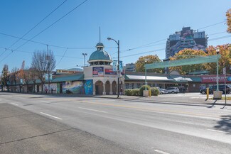 Plus de détails pour 370 E Broadway, Vancouver, BC - Local commercial à louer