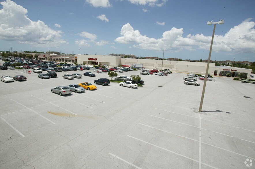 300-900 E Lake Rd, Palm Harbor, FL à louer - Photo de l’immeuble – Image 2 sur 30