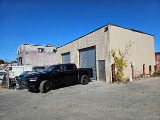 Plus de détails pour 75 Windsor Ave, Mineola, NY - Bureau, Industriel/Logistique à louer