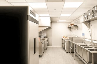 2022 Wilcrest Dr, Houston, TX à louer Photo intérieure– Image 2 sur 11