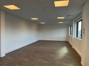 6 Avenue Du Vert Galant, SAINT-OUEN-L'AUMONE à louer Photo intérieure– Image 2 sur 4