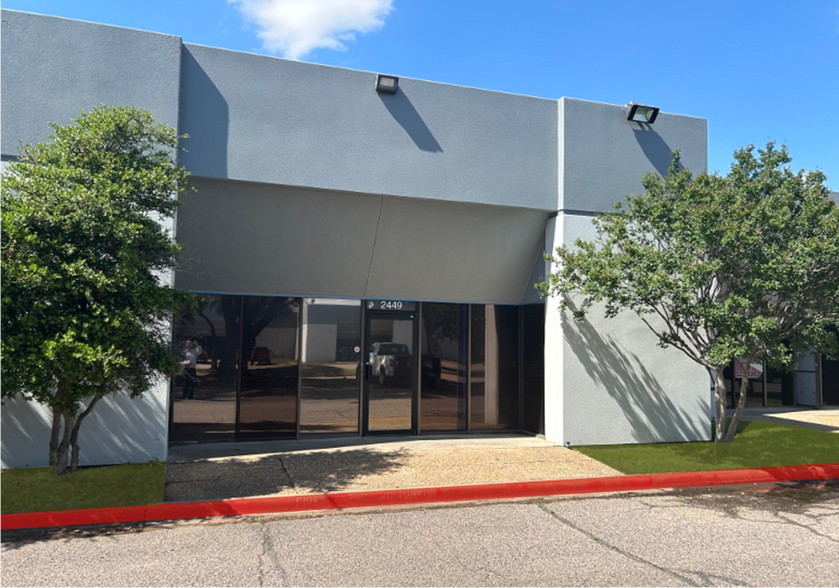 2429-2458 Walnut Ridge St, Dallas, TX à louer - Photo de l’immeuble – Image 2 sur 24