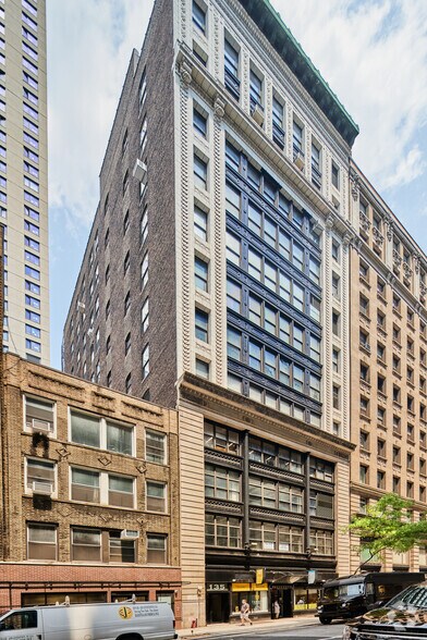 135 W 27th St, New York, NY à louer - Photo de l’immeuble – Image 1 sur 6