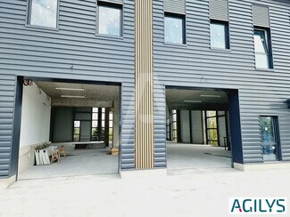 Plus de détails pour Local d'activités à louer