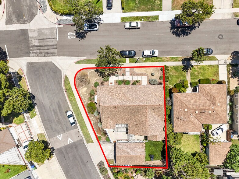 7803 Flight Ave, Los Angeles, CA à vendre - Photo principale – Image 1 sur 17