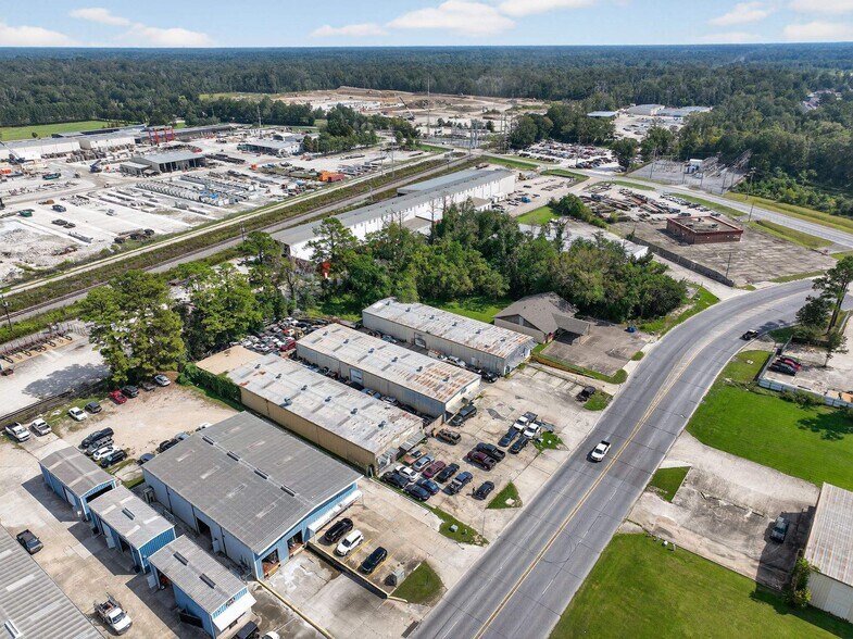 13511 & 13531 S Choctaw Dr, Baton Rouge portefeuille de 2 biens à vendre sur LoopNet.fr - Photo de l’immeuble – Image 2 sur 10