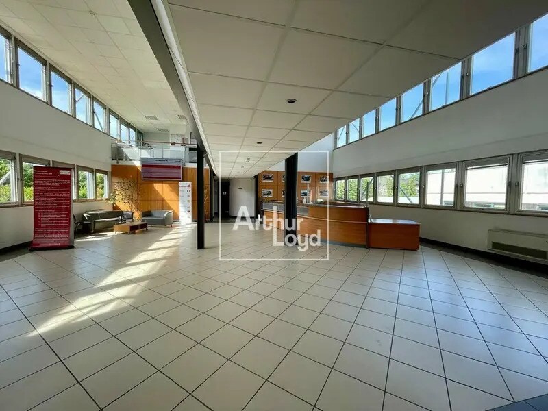 Local d'activités dans Melun à vendre Hall d’entrée– Image 1 sur 11