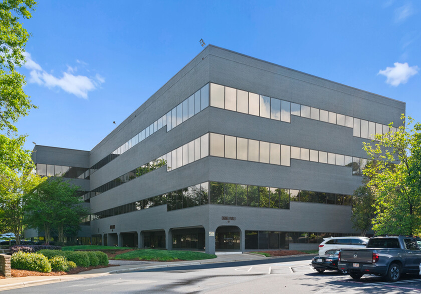 11111 Carmel Commons Blvd, Charlotte, NC à louer - Photo de l’immeuble – Image 1 sur 19