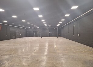 Frankland Rd, Swindon à louer Photo intérieure– Image 2 sur 3