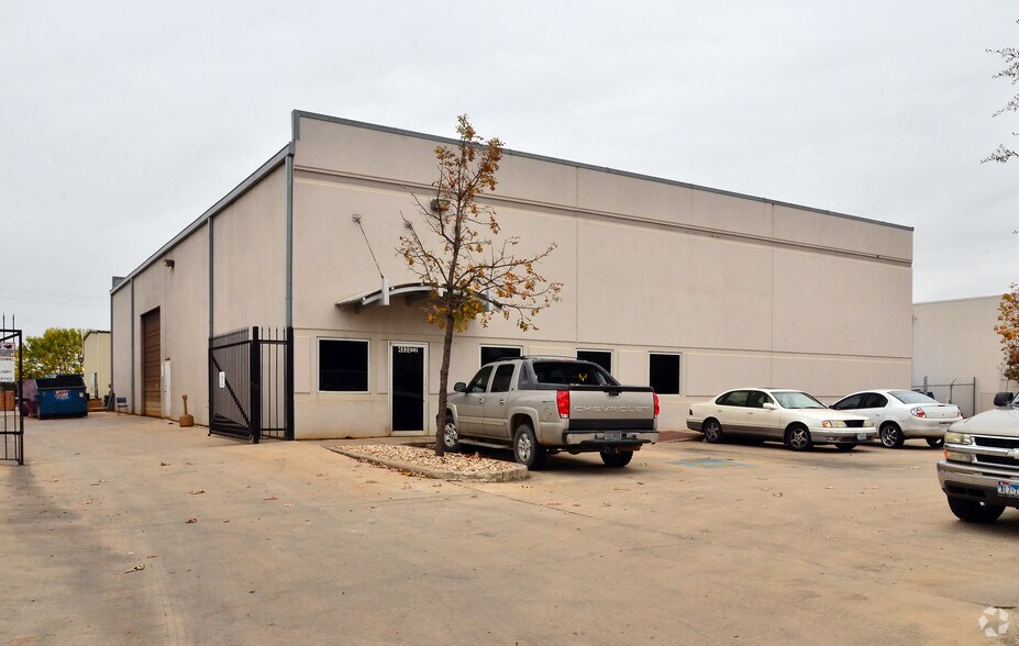 4830 Whirlwind Dr, San Antonio, TX à vendre - Photo de l’immeuble – Image 1 sur 56
