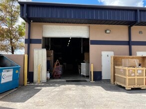 5961 Northland Rd, Fort Myers, FL à louer Photo intérieure– Image 2 sur 2