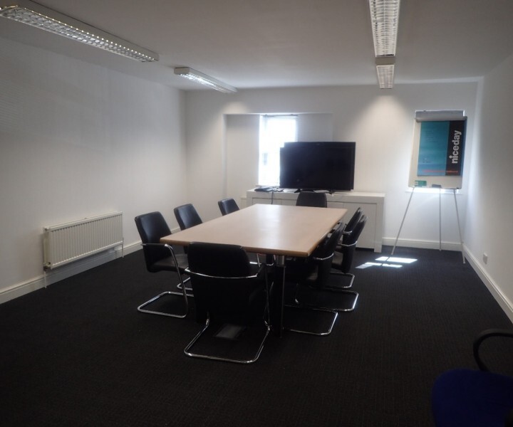 Birmingham St, Halesowen, WMD B63 3HN - Lot Unit 1 -  - Photo intérieure - Image 1 of 4