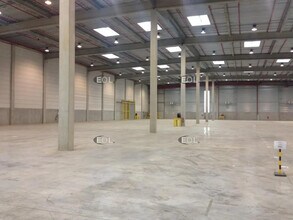 Industriel/Logistique dans Moissy-Cramayel à louer Photo intérieure– Image 1 sur 3