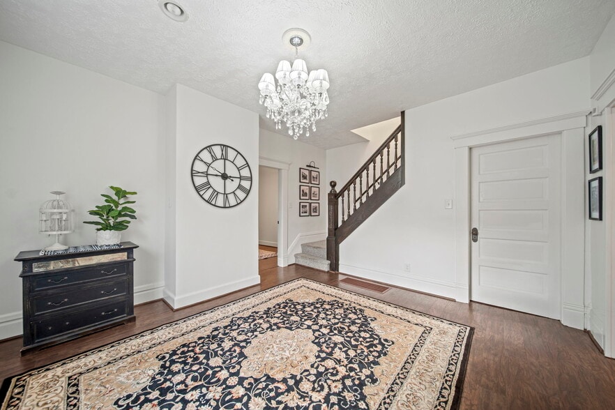 7315 E Main St, Reynoldsburg, OH à vendre - Photo intérieure – Image 2 sur 22