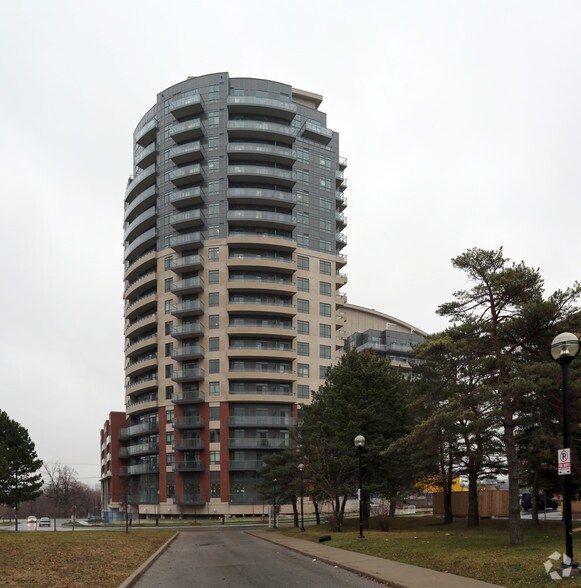 25 Fontenay Ct, Toronto, ON à louer - Photo de l’immeuble – Image 2 sur 5