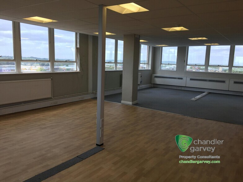 Oxford Rd, Aylesbury à louer - Photo de l’immeuble – Image 3 sur 7