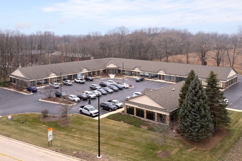 1100-1158 N Main St, Algonquin, IL à louer Photo intérieure– Image 1 sur 2