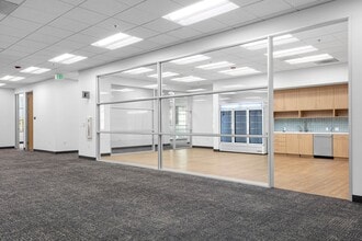 680 N McCarthy Blvd, Milpitas, CA à louer Photo intérieure– Image 2 sur 9