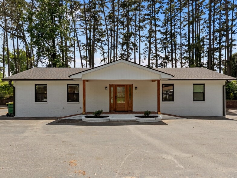 421 Statesville Blvd, Salisbury, NC à louer - Photo de l’immeuble – Image 3 sur 48