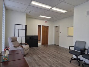 333 N Hammes Ave, Joliet, IL à louer Photo de l’immeuble– Image 2 sur 14