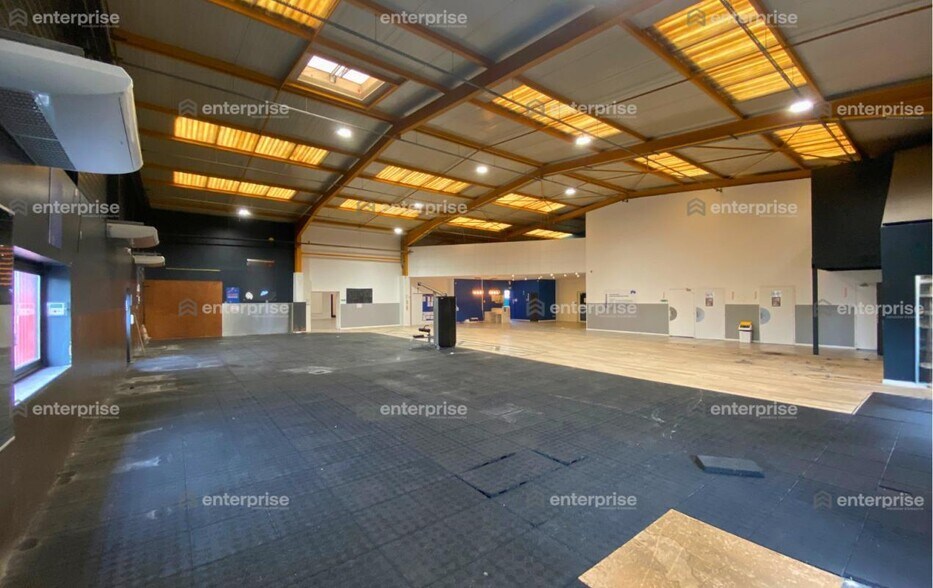 Local d’activités dans Crépy-en-Valois à louer - Photo intérieure – Image 3 sur 5