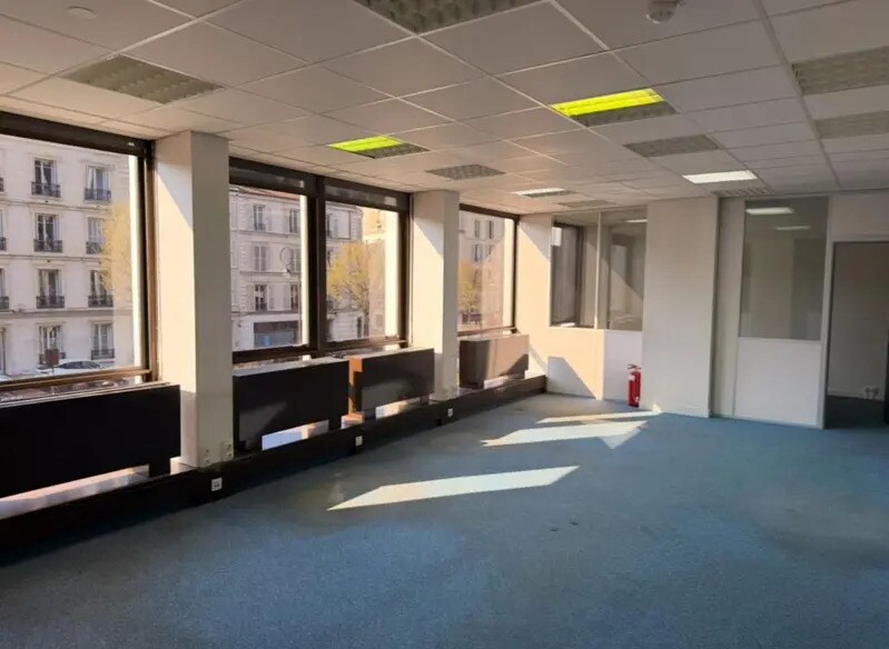 Bureau dans Saint-Cloud à vendre - Photo intérieure – Image 1 sur 5