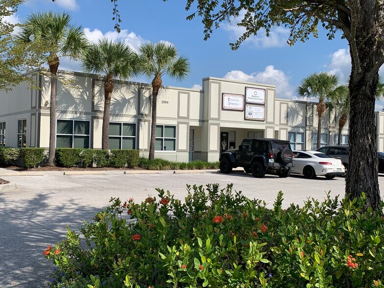 2634 Cypress Ridge Blvd, Wesley Chapel, FL à louer - Photo de l’immeuble – Image 2 sur 8