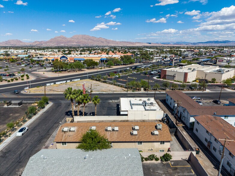 2412 Olive St, Las Vegas, NV à vendre - Photo de l’immeuble – Image 2 sur 8