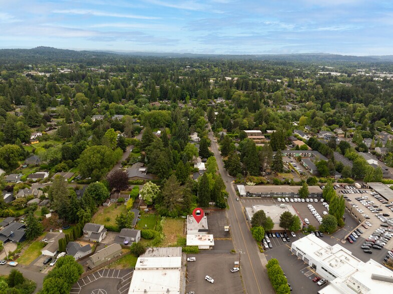 3230 SW 87th Ave, Portland, OR à vendre - Photo de l’immeuble – Image 2 sur 9
