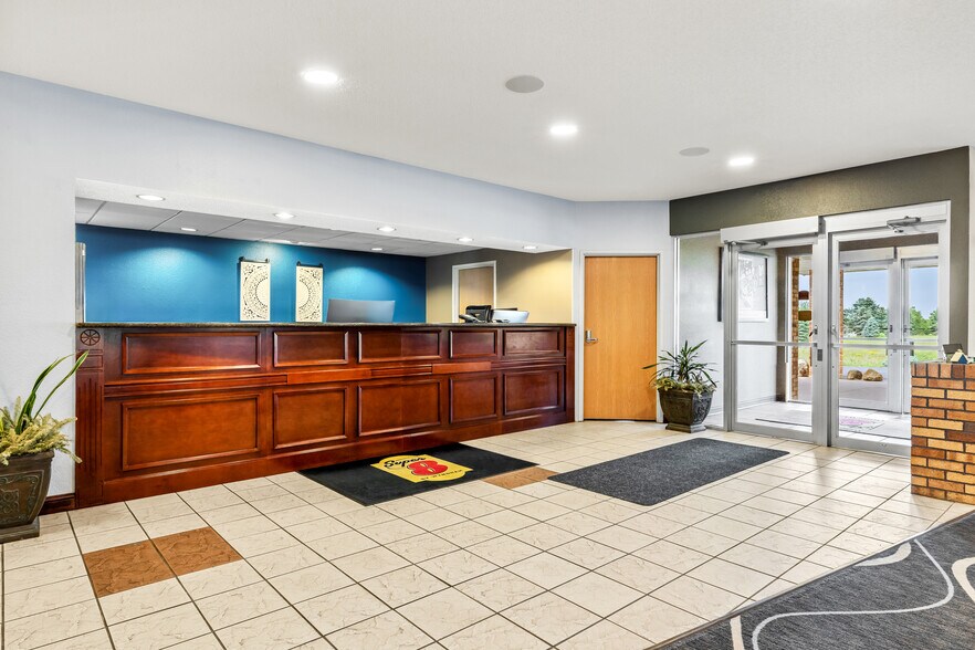 50663 Oak Grove Rd, Osseo, WI à vendre - Hall d’entrée – Image 3 sur 12