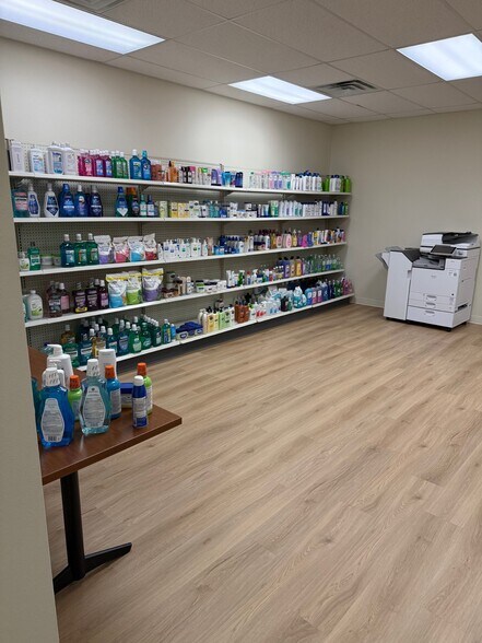 303 SW 18th St, Bentonville, AR à louer - Photo de l’immeuble – Image 3 sur 8