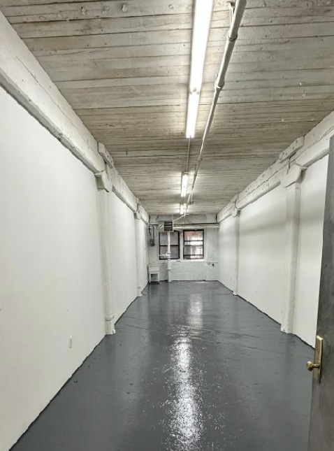 1027 Grand St, Brooklyn, NY à louer Photo intérieure– Image 1 sur 1
